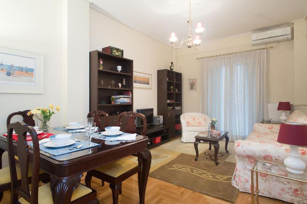 Top-Rated 1-Bedroom Apartment In The Heart Of Афіни Екстер'єр фото
