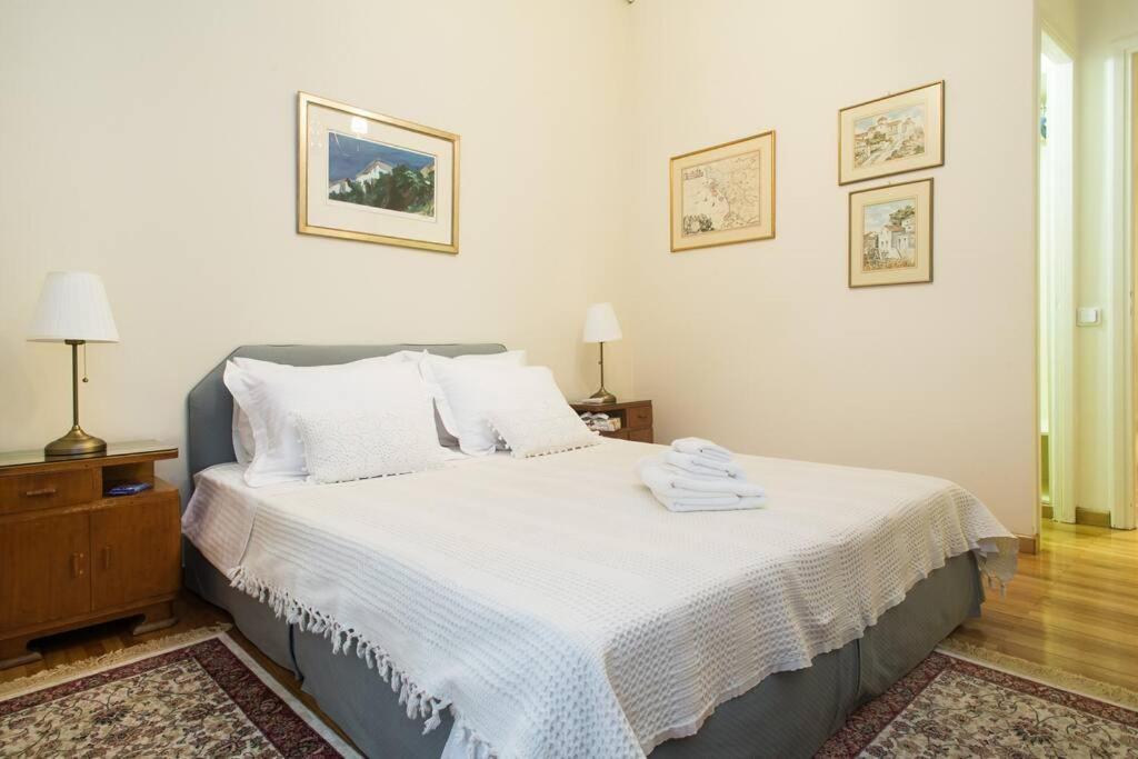 Top-Rated 1-Bedroom Apartment In The Heart Of Афіни Екстер'єр фото