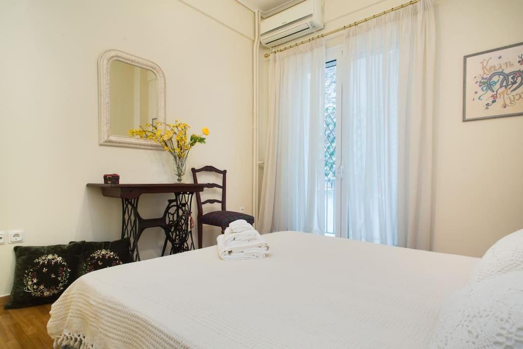 Top-Rated 1-Bedroom Apartment In The Heart Of Афіни Екстер'єр фото