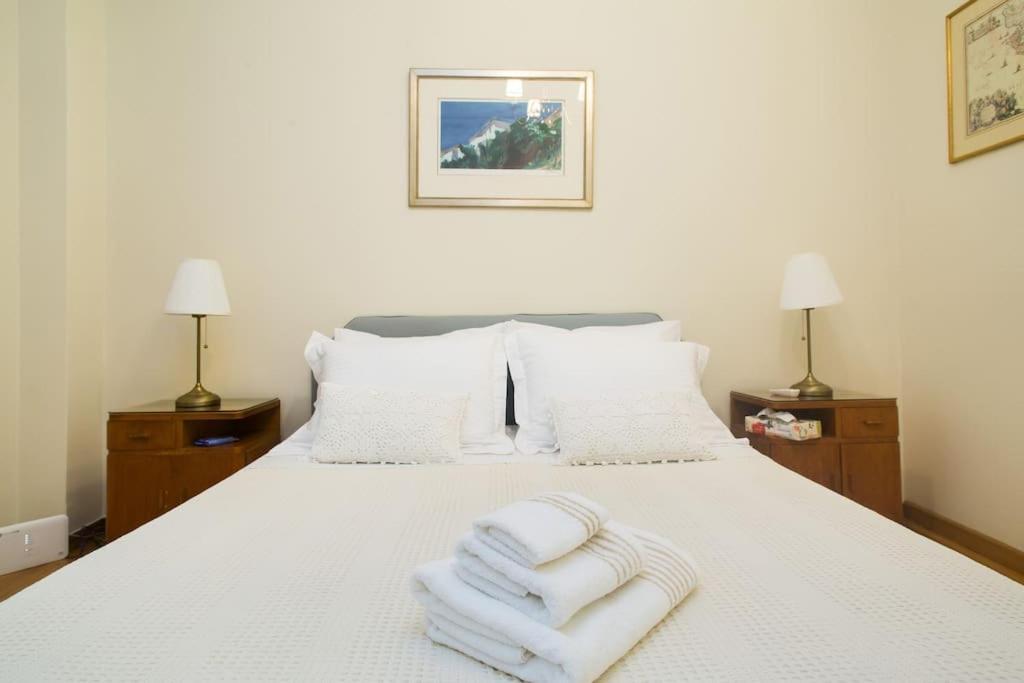 Top-Rated 1-Bedroom Apartment In The Heart Of Афіни Екстер'єр фото