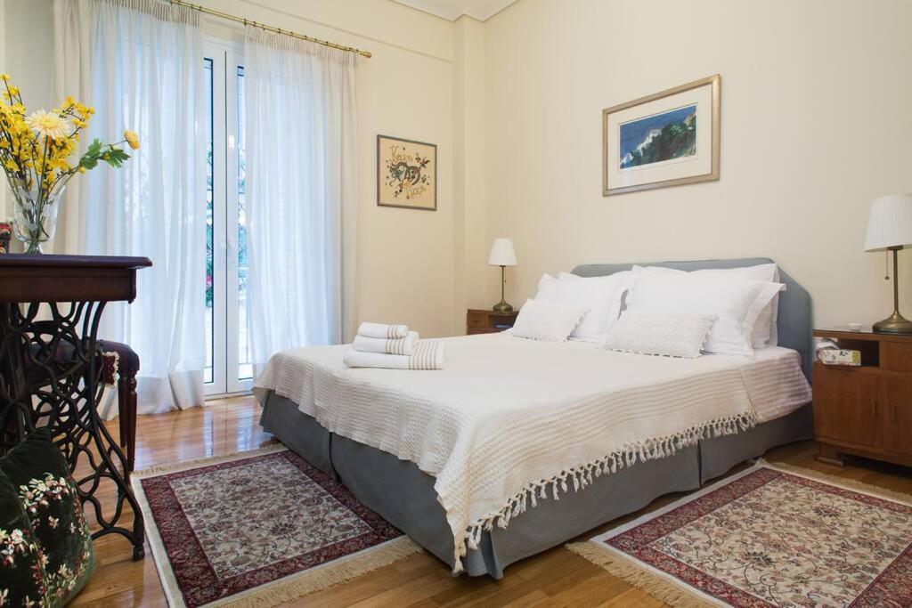 Top-Rated 1-Bedroom Apartment In The Heart Of Афіни Екстер'єр фото