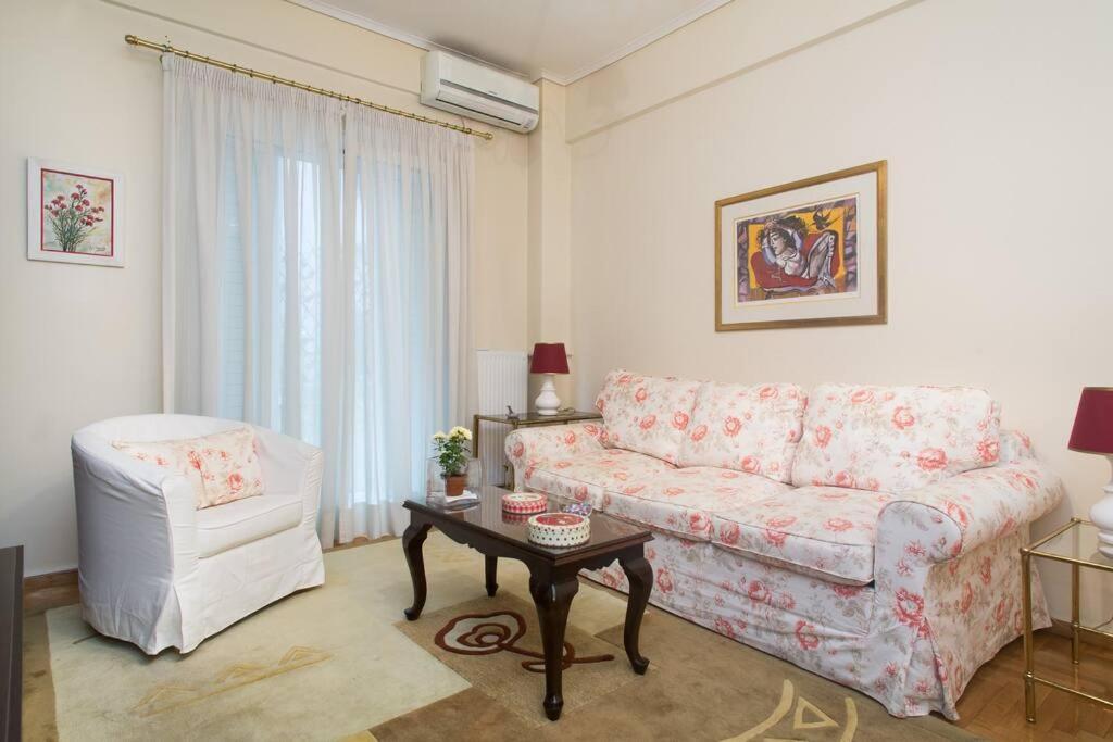 Top-Rated 1-Bedroom Apartment In The Heart Of Афіни Екстер'єр фото