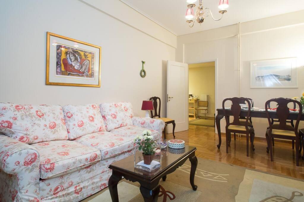 Top-Rated 1-Bedroom Apartment In The Heart Of Афіни Екстер'єр фото